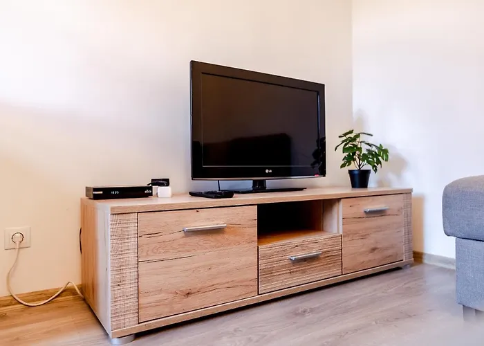 Contact Free Apartments With Free Parking